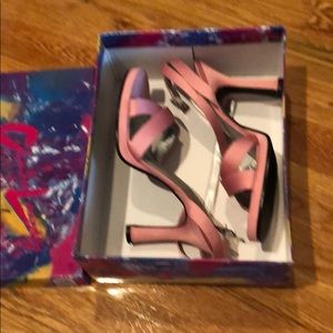 Chinese Laundry lipstick heel rose satin 7 1/2m